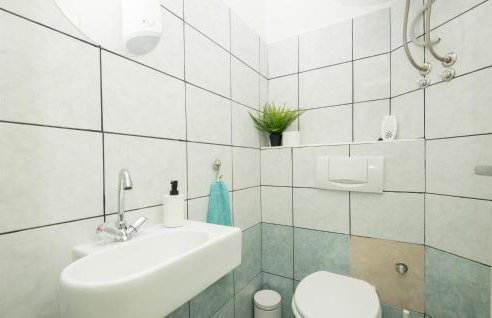 Lovely Apartment In Katuni With Wifi - Foto 28