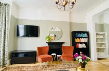 Tranquil Victorian Villa with Hot Tub & Sauna - Foto 51