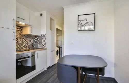 Superbe 2 pièce tout confort - AC, piscine, Park - Foto 6