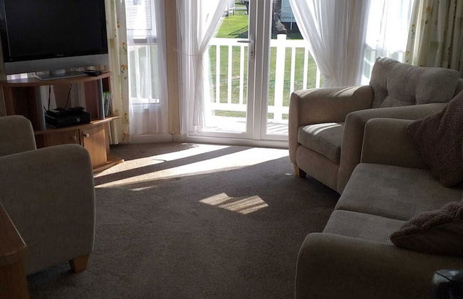 Captivating 2-bed 6 Berth Caravan in Ingoldmells - Foto 10