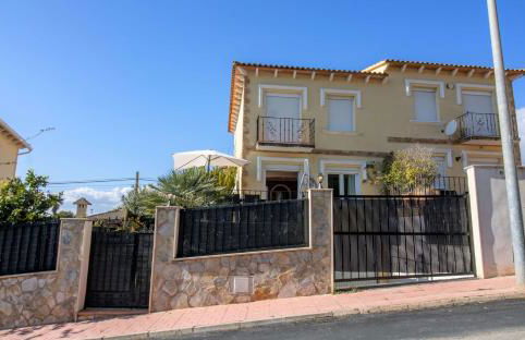 Casa adosada con piscina - Aralar ALBERT VILLAS - Foto 4