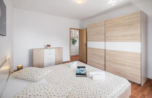 Casa Viktoria with private garden and BBQ - Foto 15