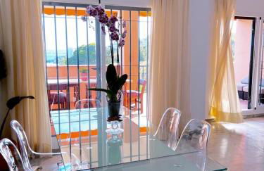 SUNNY HOUSE AT THE BEACH infinity pool shared - Foto 17