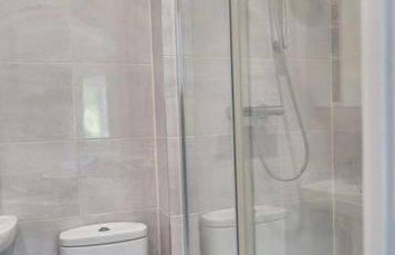 Modern Two Bedroom Wokingham Apartment, En Suite, Free WiFi, On Site Parking, Sleeps 4 - Foto 13