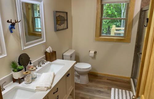 Blue Sky Cabin - Built in 2023 this 3 bed 2,5 bath home has gorgeous views - Foto 13