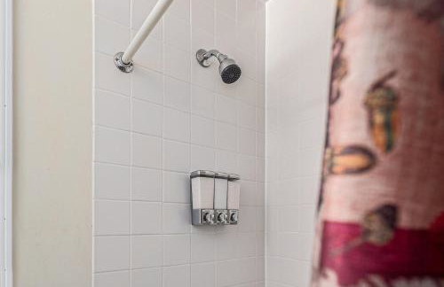 Relax & Explore Waterfront Crawford Lake Cottage 4878 - Foto 9