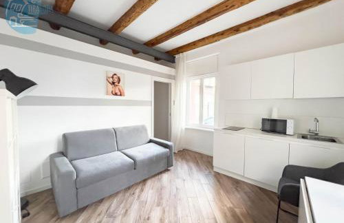 Basovizza 3 Alessandro Tirabora Short Rent - Foto 3