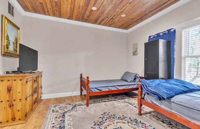 4br Comfort In Dania Beach - Close To Everything 4 Bedroom Home - Photo 4