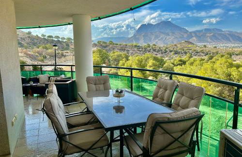 Apartamento de lujo con 2 dormitorios en Benidorm - Photo 1