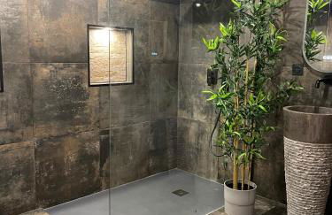 Spa & Love Exotic - Balnéo - Sauna - Parking - Foto 18