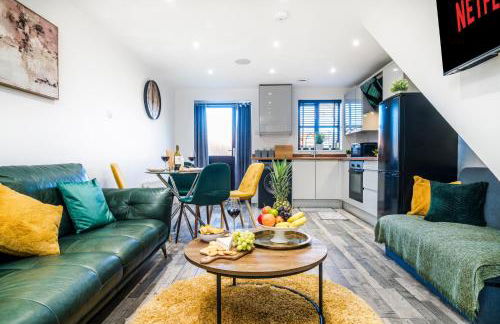 Free parking, Private Garden and Netflix, Charming Elegant 2 bedroom House Nottingham - Photo 74