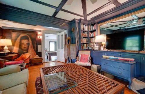 Gorgeous Victorian-Style House with Hilltop Pool! - Photo 6