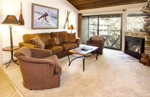 St Anton Courtyard View 2-Bedroom Condos with Pool & Jacuzzi - Foto 21