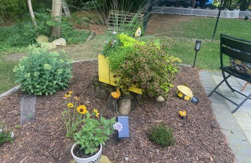 The Hive - Unique Themed Getaway - Foto 15