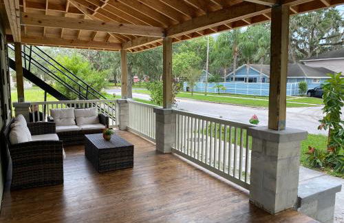 The Front Porch - Photo 37