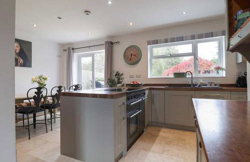 King Arthur's Rest House, Hot Tub & Garden Sleeps 10 - Foto 46