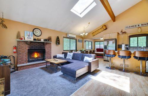 Secluded Cabin, Jacuzzi, Pool Table, King Bed & Fire Pit - Photo 46