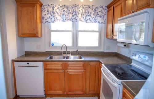 Cozy 3 Bedroom Home - Foto 10