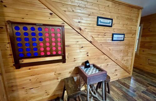 Watauga Lake Retreat Cozy family cabin Sleeps 8 - Photo 23