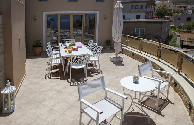 Palladio Luxury Villa With Amazing View - Photo 49