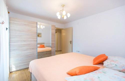 Holiday house in Labin with terrace, air conditioning, W-LAN, washing machine (4866-1) - Photo 12