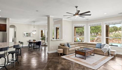 Luxury Retreat, POOL, Views, Pets OK, Sleeps 14 - Foto 4