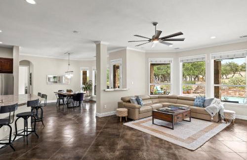 Luxury Retreat, POOL, Views, Pets OK, Sleeps 14 - Foto 4