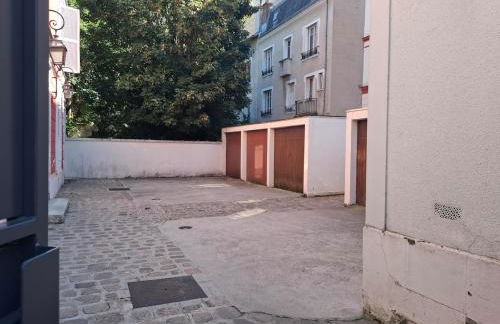 Saint-Mandé studio, proche metro Ligne 1 & Paris Centre, Wifi rapide, Ideal couple, télétravail - Foto 3