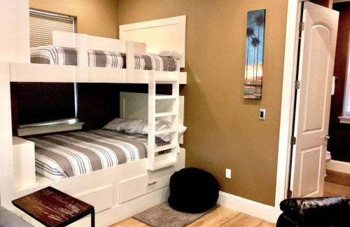 5 BR Villa Private Pool Jacuzzi Golf Cart 3 min to Beach - Foto 27