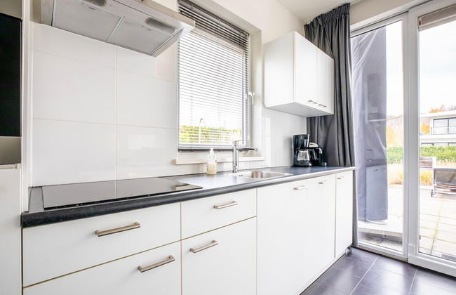 Brand new Luxury Villa on a Small-scale Park With its own Jetty - Photo 33