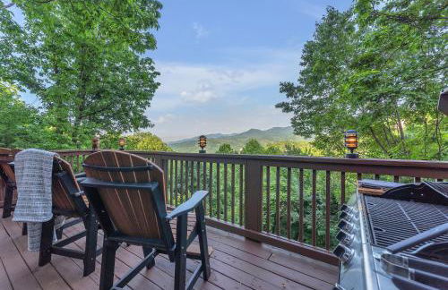 Family Chalet With Sauna, HotTub, Heavenly Views! Mins to Downtown! - Foto 48