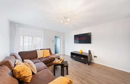 The Belvedere Stay - Free Parking, Spacious Garden, Super King Bed - Foto 10