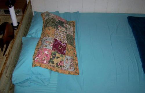 Cozy Tiny House in Tennessee Forest with Loft Beds & Country Breakfast - Foto 16