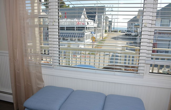 68 East Grand Ave - Photo 28