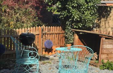 Cherry Blossom Apartment - 3 bed, parking, garden - Photo 5