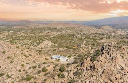 Boulder Surrounded Escape- ANOTHERdeserthouse - Foto 64