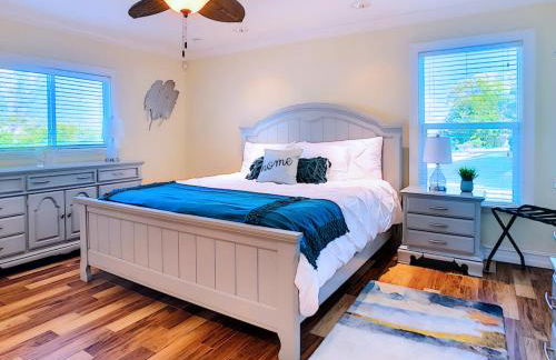 On The Water! Sleeps 12! 2 King Masters, Golf, Fishing, Bbq, Pool, Spa, Pvt Yard - Foto 4