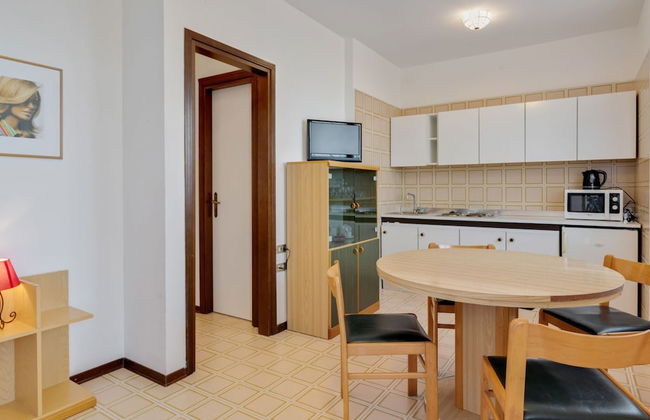 Belvilla by OYO Gianni B Four Plus One - Foto 17