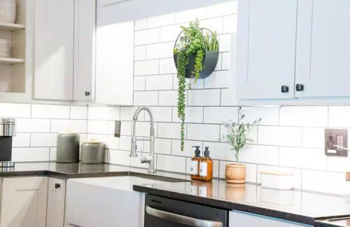 Cabin and Casita Near Rosyln and Suncadia Hot Tub, Game Room, Firepit, Sleeps 11 - Photo 19