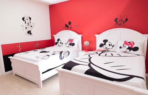 Marvelous Villa, South facing pool and hot tub, themed bedrooms near Disney - Foto 28