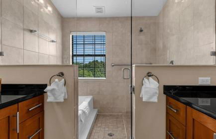 Florida Getaway - Renovated TownHome by Disney! - Photo 29