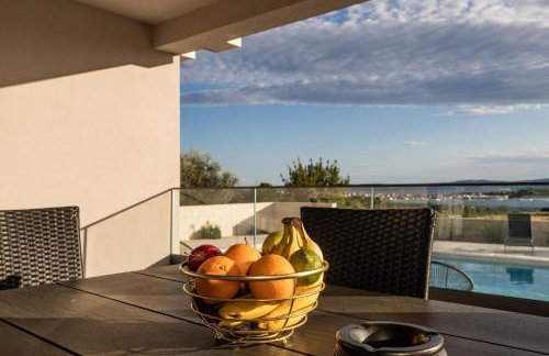 Panoramica apartment w balcony and swimming pool - Foto 22
