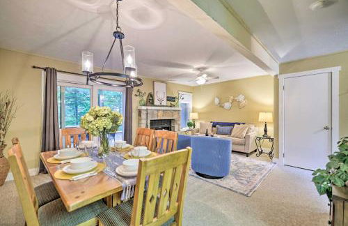 Cozy Poconos Townhome with Fireplace Near Jack Frost - Foto 10