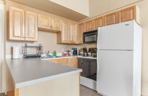 Downtown Gym Sauna Parking Pet Friendly - Photo 24