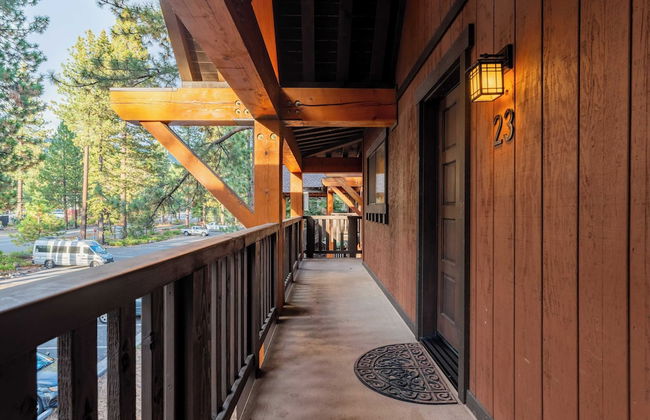 Walk to Lake, Dining+shops 5mins to Ski Resort Incline Paradise by Avantstay - Photo 36