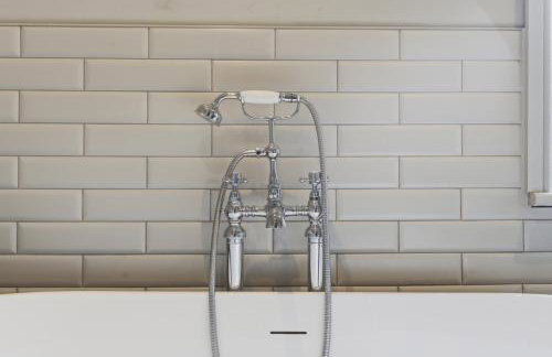 2-Bedroom Cottage Sleeps 5 Free Parking - Foto 34