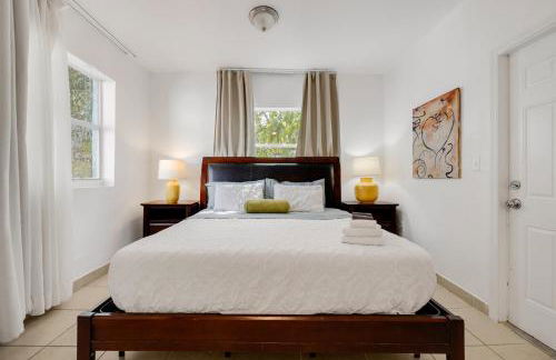 Artful 4BR Family Retreat - Foto 24