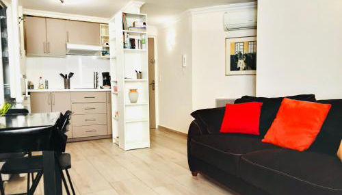 Le Cocon de ville sètois, Clim, patio et garage pour véhicule moyen, type clio, draps et serviettes inclus - Foto 5