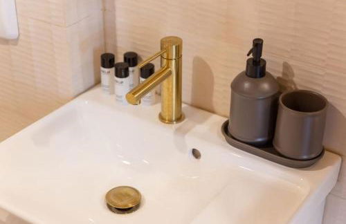 Luxury Suite - Jacuzzi et Sauna - Foto 15