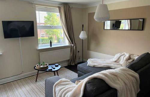 Large 4 Bedroom 3 Bathroom Town House with Secure Parking by Amazing Spaces Relocations Ltd - Foto 31